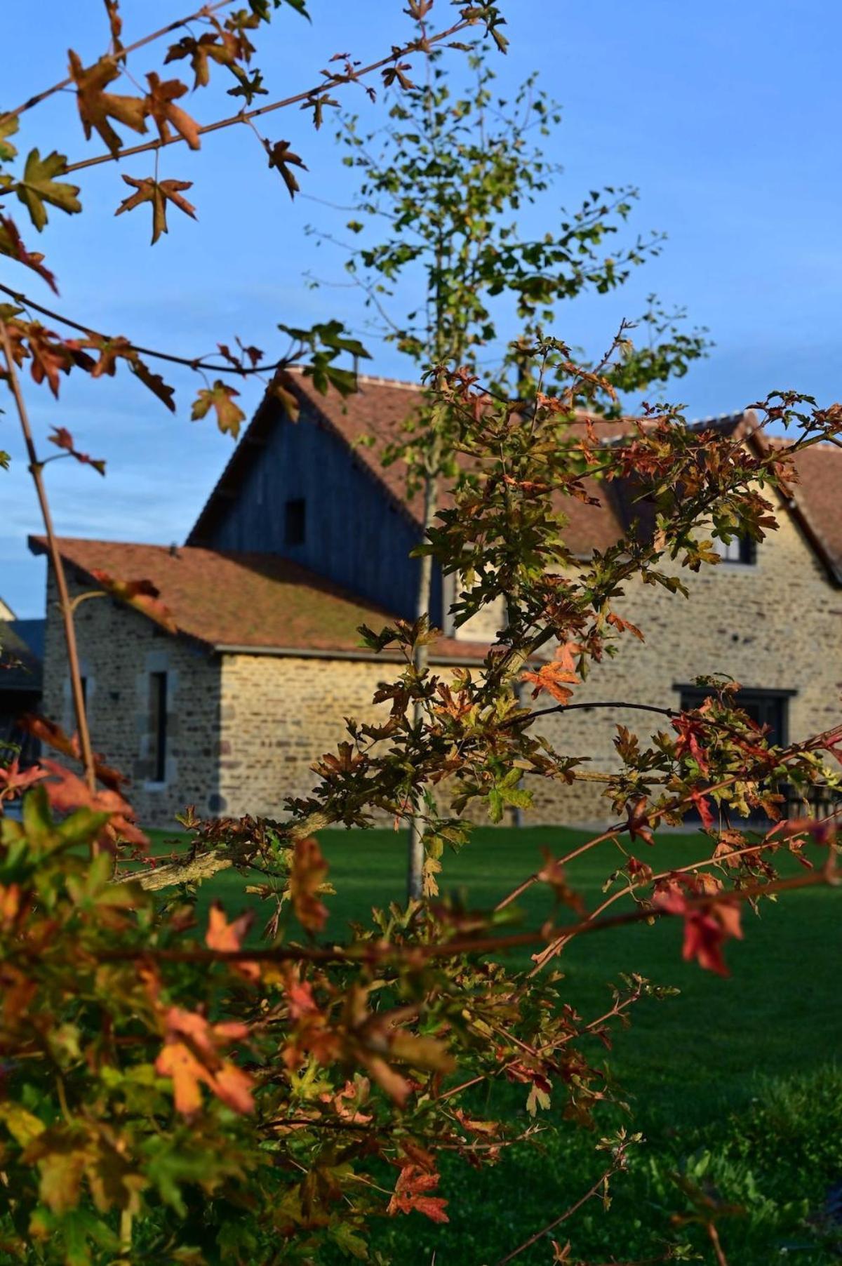 Villa La Grange Et Le Nid Saint-Pierre-des-Nids Exterior foto